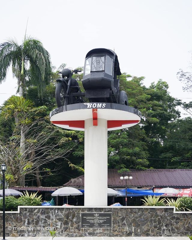 Tugu Becak BSA - Icon Kota Pematangsiantar