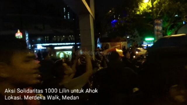 Aksi 1000 Lilin untuk Ahok Dikawal Polisi