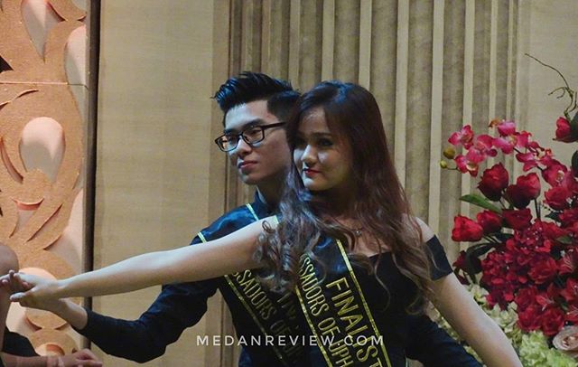 Penampilan para finalis Ambassadors of UPH Medan 2016