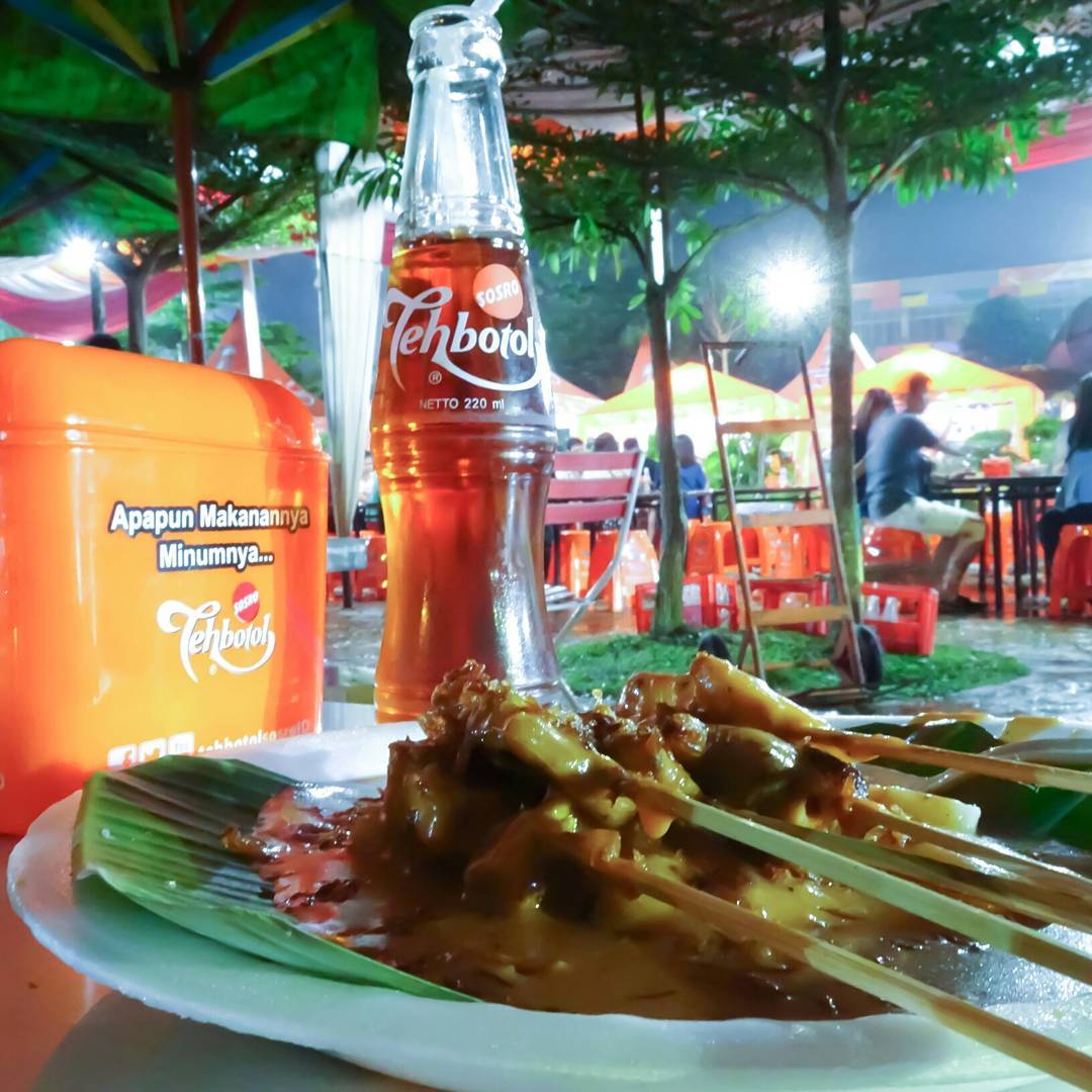 Sate Padang Alfrizal Amir